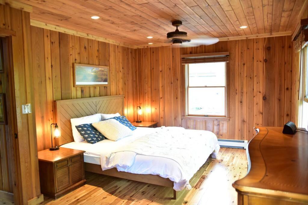 Quiet And Comfy 3Bed/2Bath - Chalet With Hot Tub. Cedar Luaran gambar